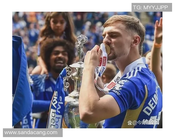 新加坡足球明星代言人揭晓引发球迷热议与期待